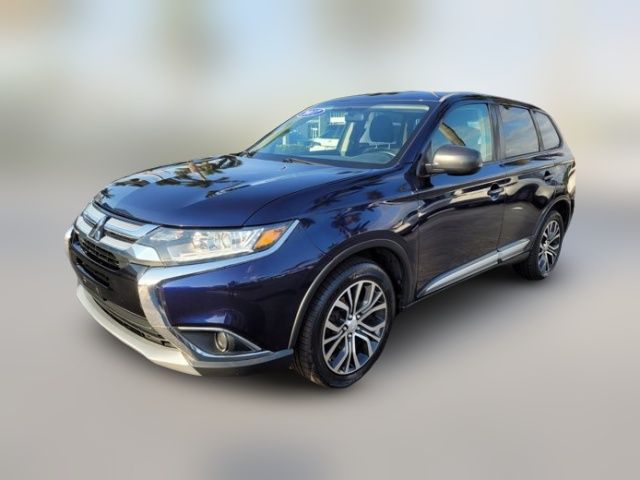 2017 Mitsubishi Outlander ES