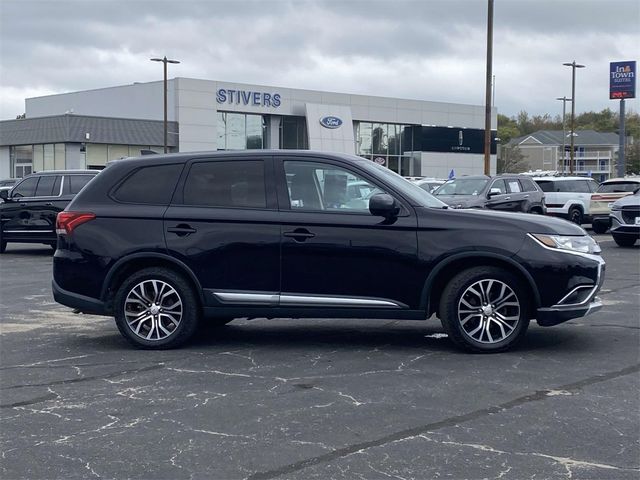 2017 Mitsubishi Outlander ES