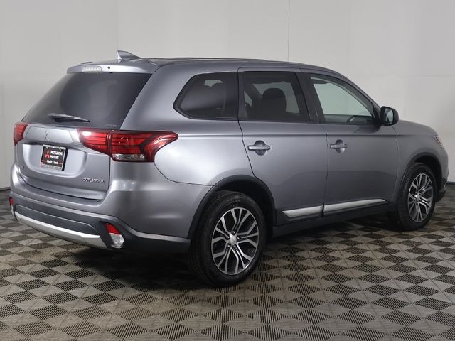 2017 Mitsubishi Outlander ES