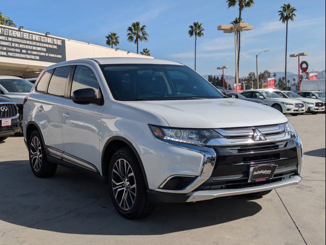 2017 Mitsubishi Outlander ES