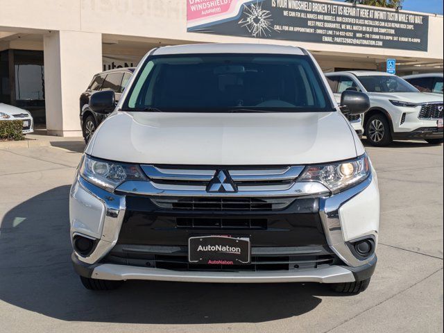 2017 Mitsubishi Outlander ES