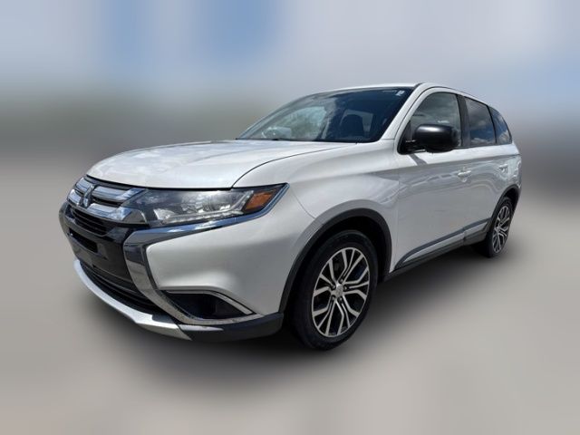 2017 Mitsubishi Outlander ES