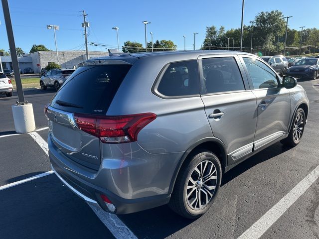 2017 Mitsubishi Outlander ES