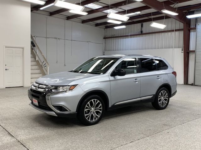 2017 Mitsubishi Outlander ES