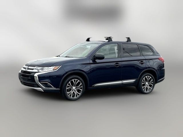 2017 Mitsubishi Outlander ES