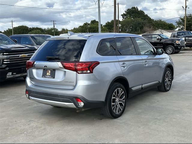 2017 Mitsubishi Outlander ES