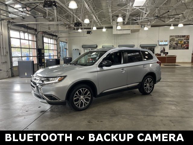 2017 Mitsubishi Outlander ES