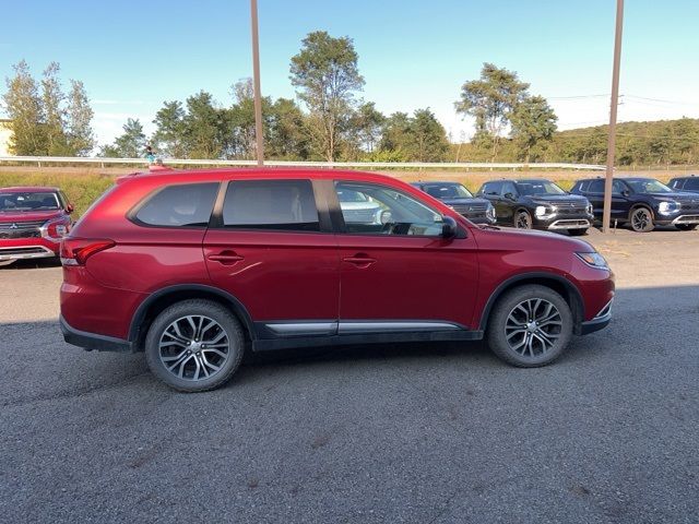 2017 Mitsubishi Outlander ES