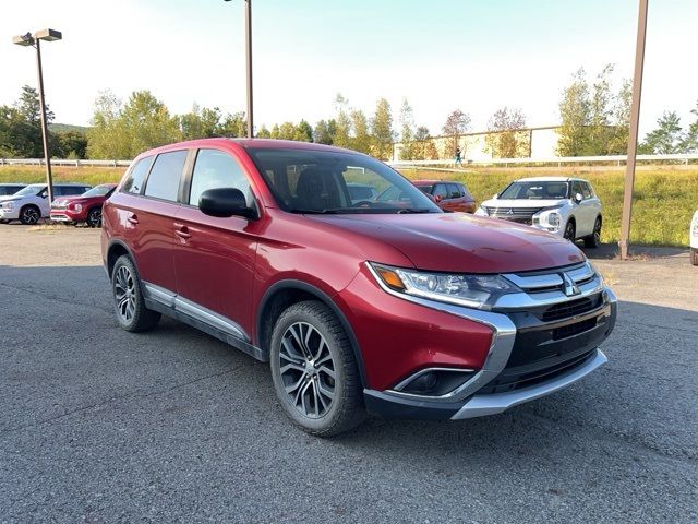 2017 Mitsubishi Outlander ES