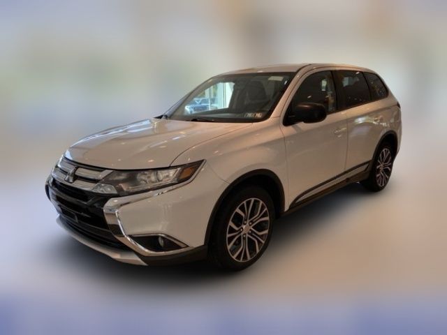 2017 Mitsubishi Outlander ES