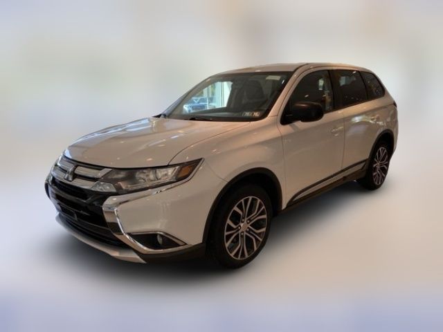 2017 Mitsubishi Outlander ES