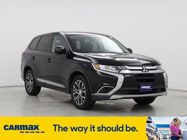 2017 Mitsubishi Outlander ES