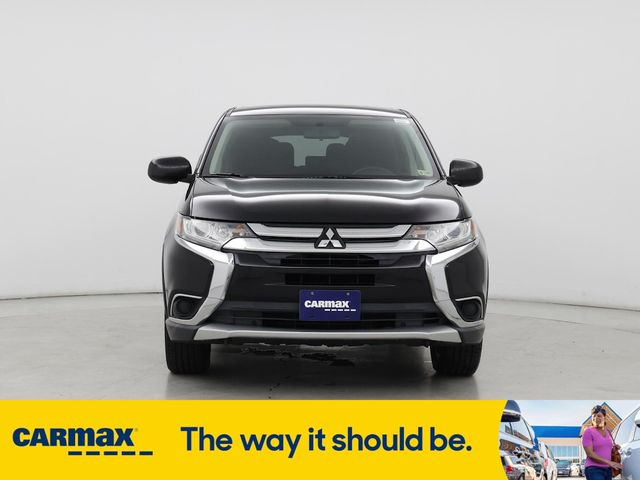 2017 Mitsubishi Outlander ES