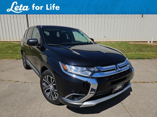 2017 Mitsubishi Outlander ES