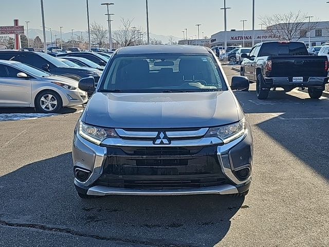 2017 Mitsubishi Outlander ES