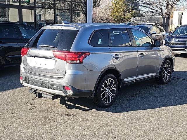 2017 Mitsubishi Outlander ES