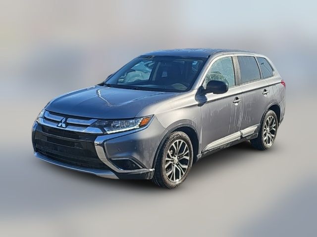 2017 Mitsubishi Outlander ES