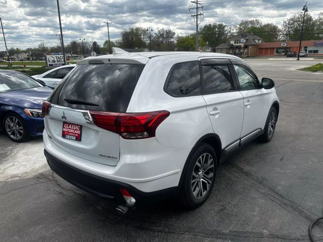 2017 Mitsubishi Outlander ES