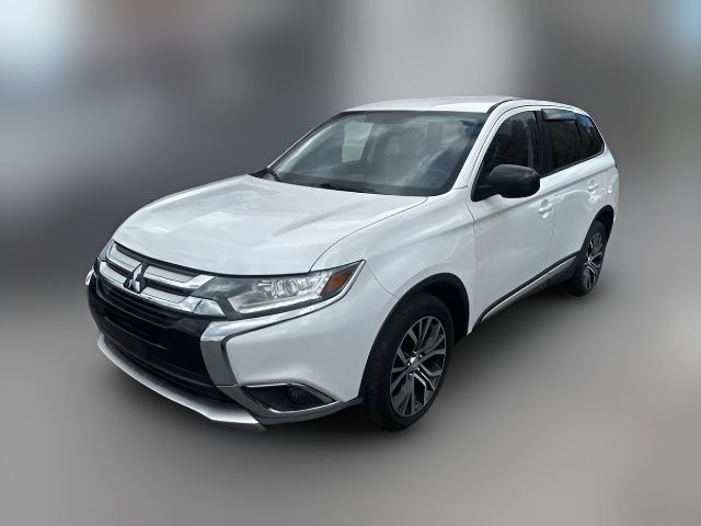 2017 Mitsubishi Outlander ES