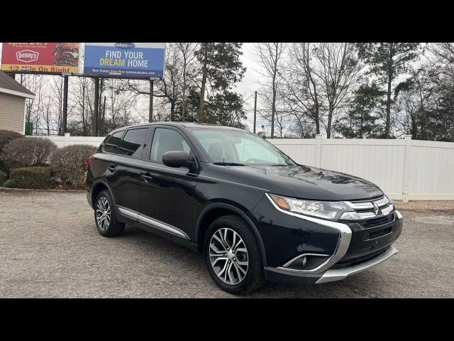 2017 Mitsubishi Outlander ES