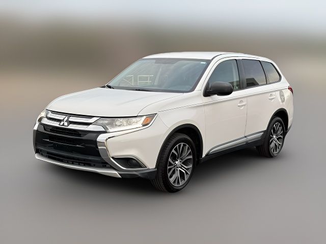 2017 Mitsubishi Outlander ES