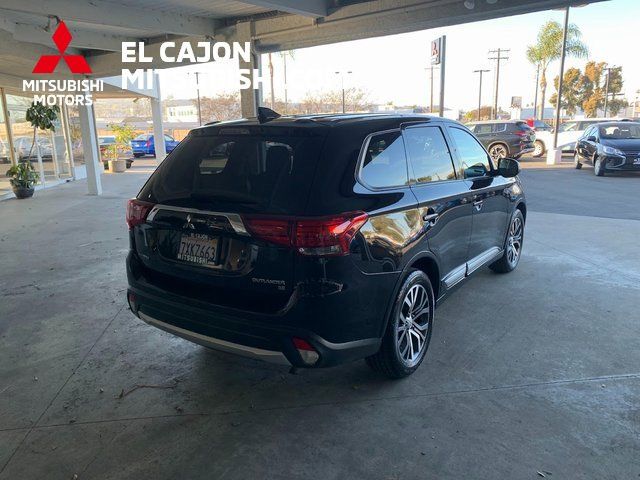 2017 Mitsubishi Outlander SE