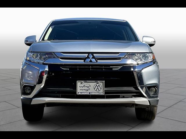 2017 Mitsubishi Outlander SE