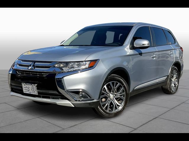 2017 Mitsubishi Outlander SE