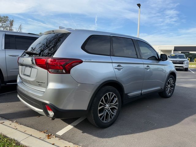 2017 Mitsubishi Outlander SE