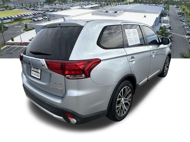 2017 Mitsubishi Outlander SE