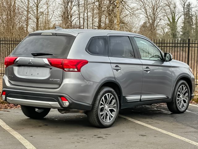 2017 Mitsubishi Outlander SE