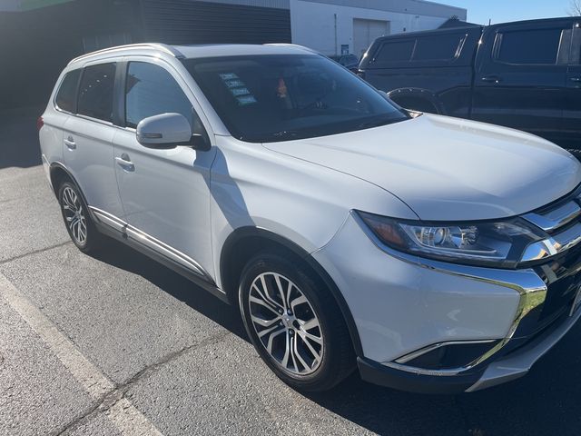 2017 Mitsubishi Outlander SE