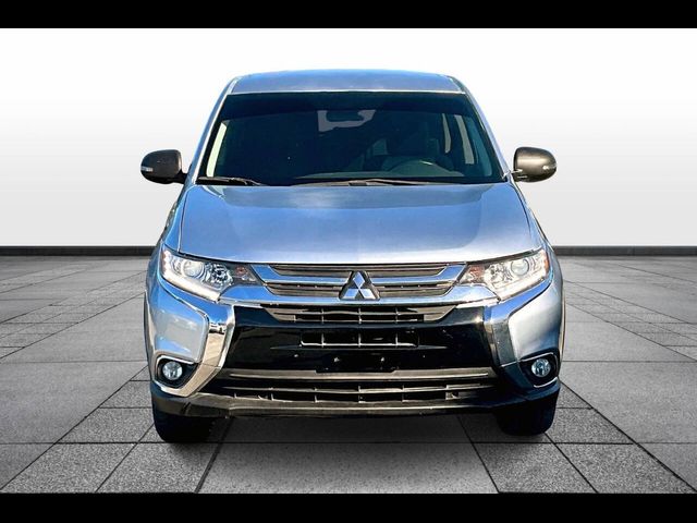 2017 Mitsubishi Outlander SE