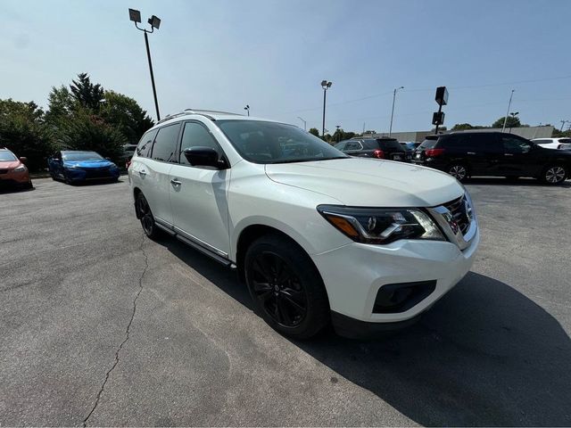 2017 Nissan Pathfinder Platinum