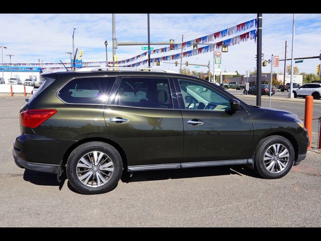 2017 Nissan Pathfinder SL