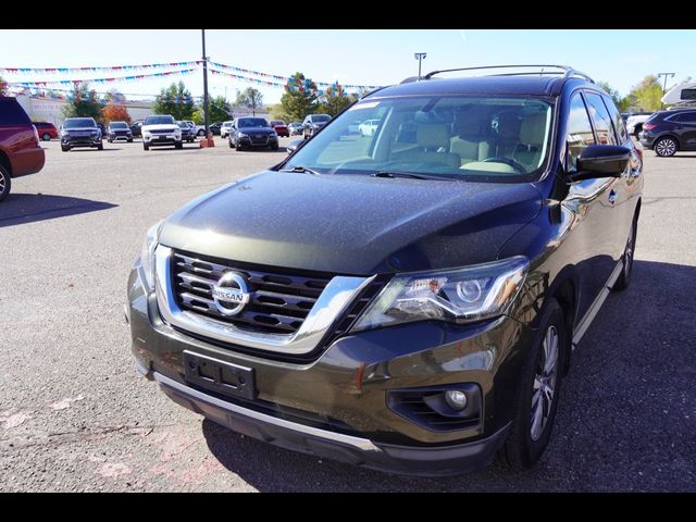 2017 Nissan Pathfinder SL