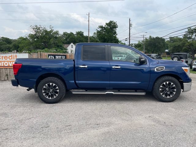 2017 Nissan Titan SV