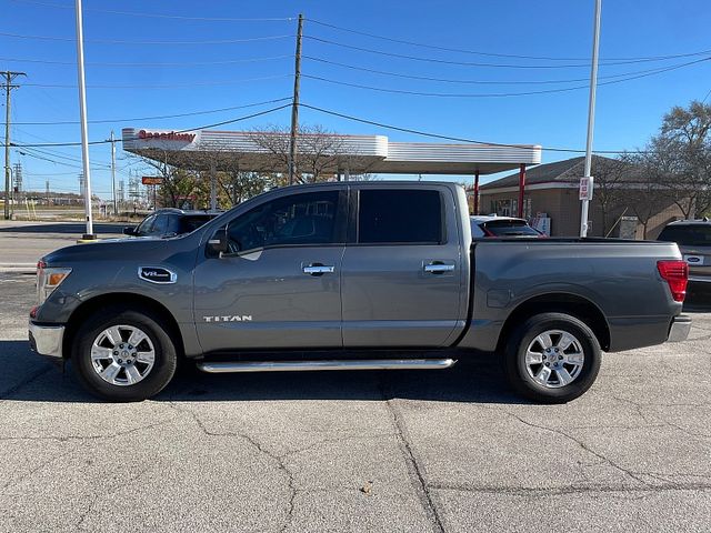 2017 Nissan Titan SV