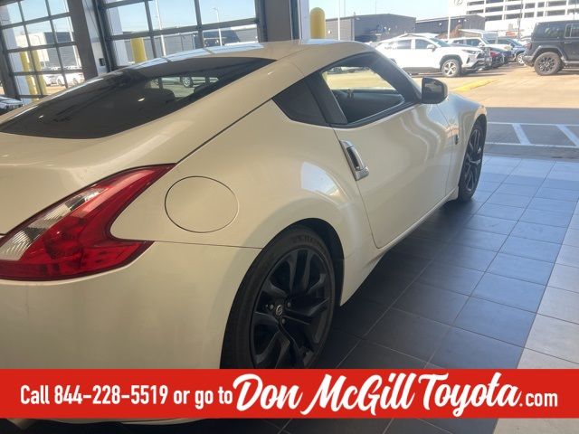 2017 Nissan 370Z Base