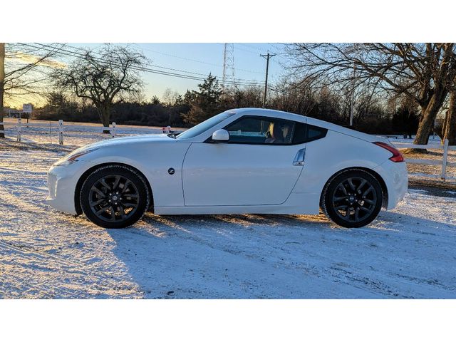 2017 Nissan 370Z Base