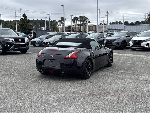 2017 Nissan 370Z Base