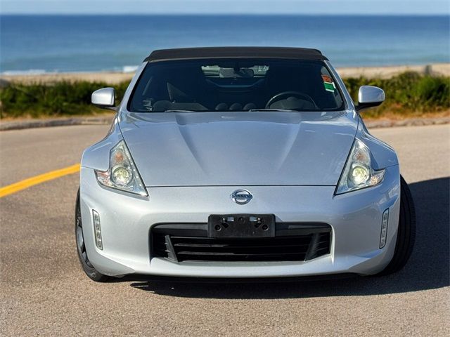 2017 Nissan 370Z Base