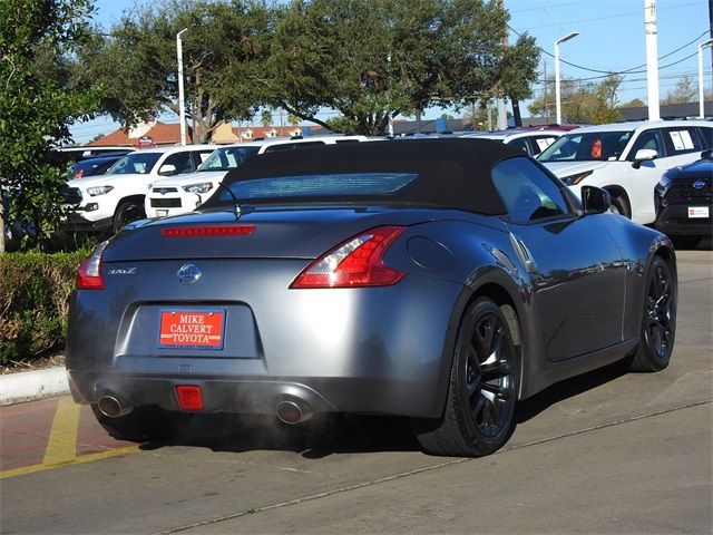 2017 Nissan 370Z Base