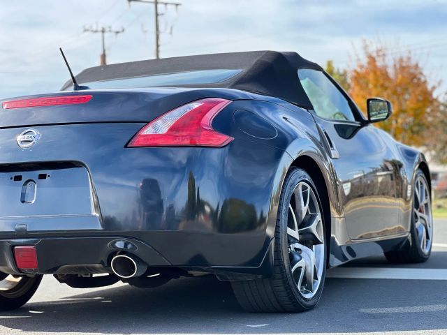 2017 Nissan 370Z Touring Sport