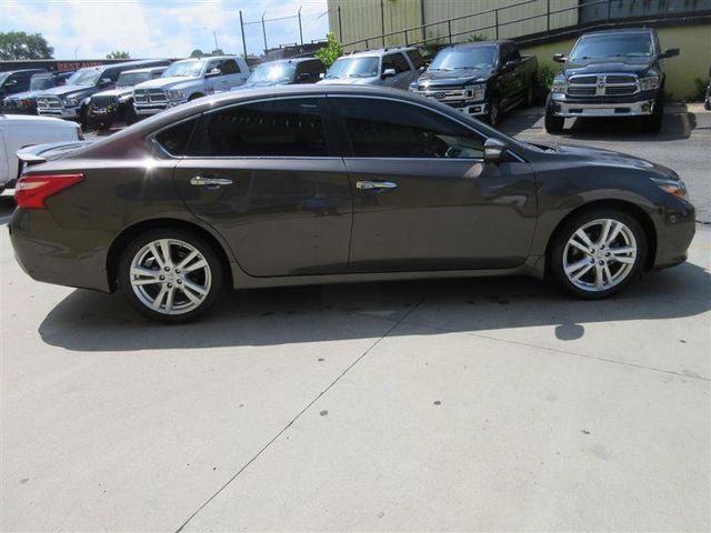 2017 Nissan Altima 3.5 SL