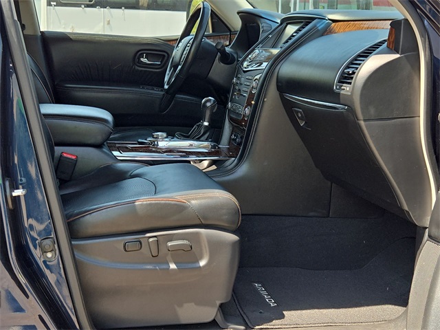 Vehicle image 27 of 39