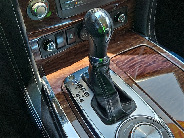 Vehicle image 21 of 39