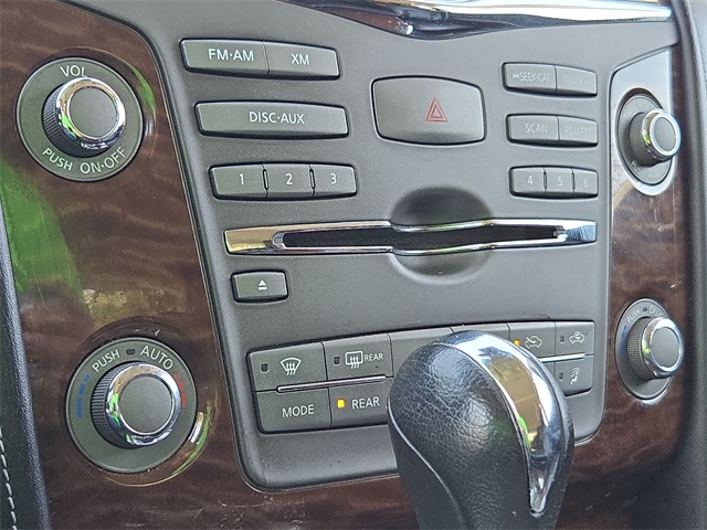 Vehicle image 20 of 39