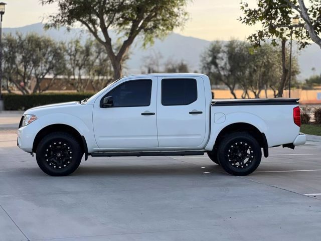 2017 Nissan Frontier Desert Runner