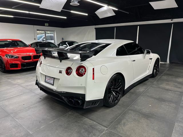 2017 Nissan GT-R Premium